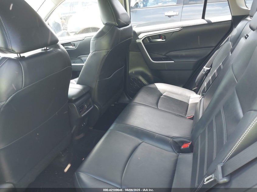 2020 TOYOTA RAV4 XLE PREMIUM - JTMA1RFV3LD055015