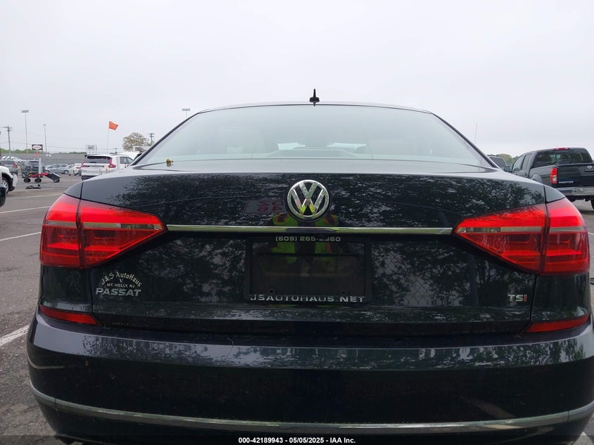 2016 VOLKSWAGEN PASSAT VIN: 1VWAT7A31GC067743