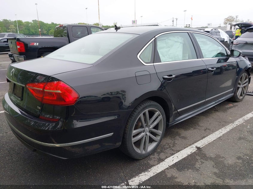 2016 VOLKSWAGEN PASSAT VIN: 1VWAT7A31GC067743