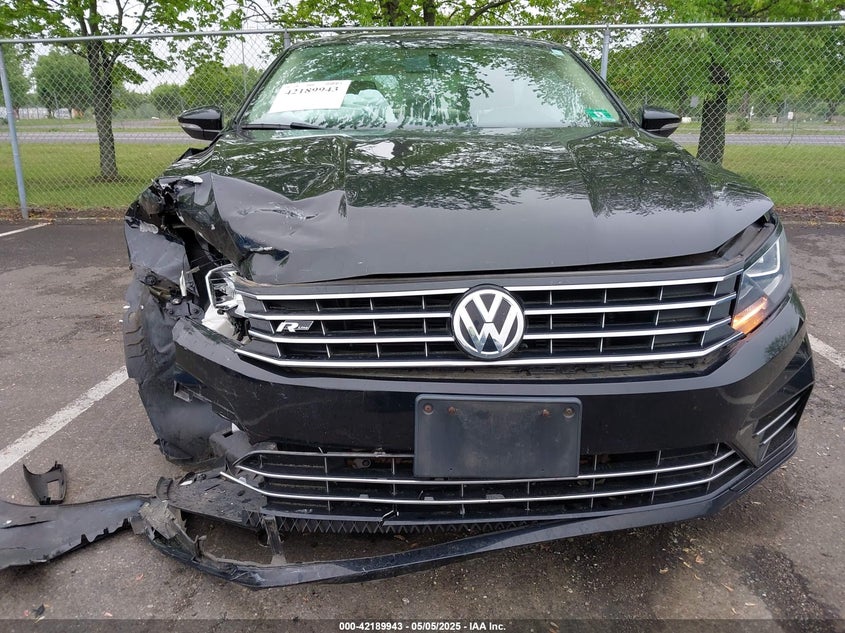 2016 VOLKSWAGEN PASSAT VIN: 1VWAT7A31GC067743