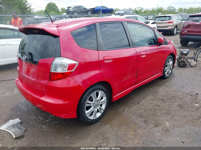2009 HONDA FIT VIN: JHMGE884X9S050961