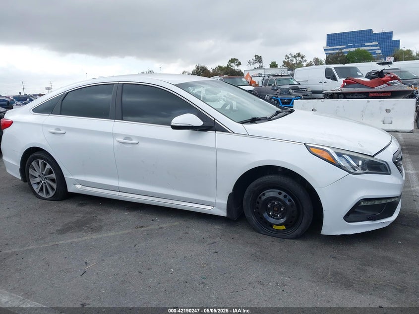 2016 HYUNDAI SONATA VIN: 5NPE34AF7GH389823