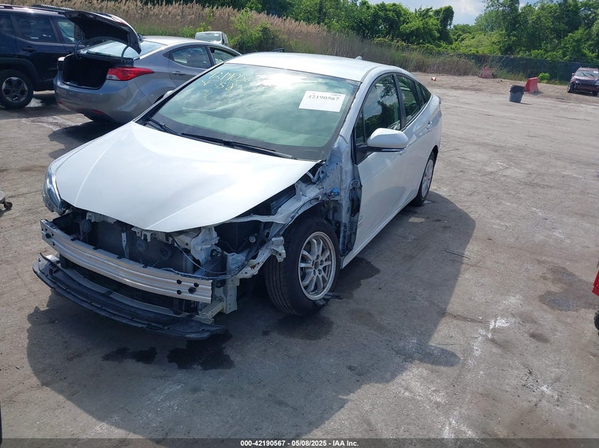 2022 TOYOTA PRIUS VIN: JTDKAMFU1N3162636