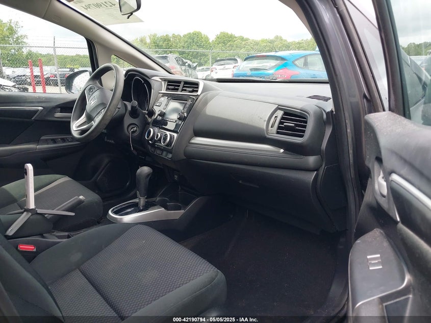2019 HONDA FIT VIN: 3HGGK5H42KM748117