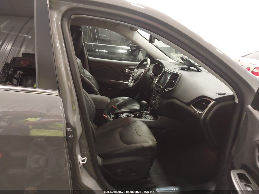 2019 JEEP CHEROKEE VIN: 1C4PJMDXXKD350693