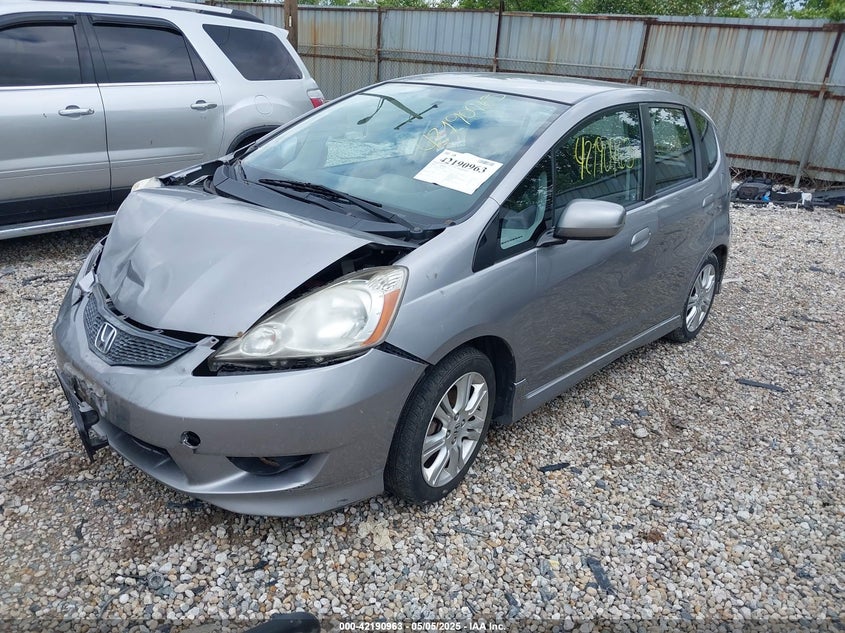 2009 HONDA FIT VIN: JHMGE87479S012637