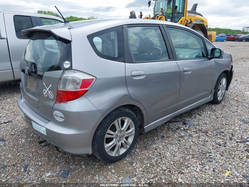 2009 HONDA FIT VIN: JHMGE87479S012637