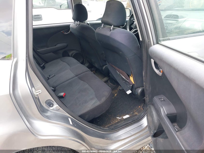 2009 HONDA FIT VIN: JHMGE87479S012637