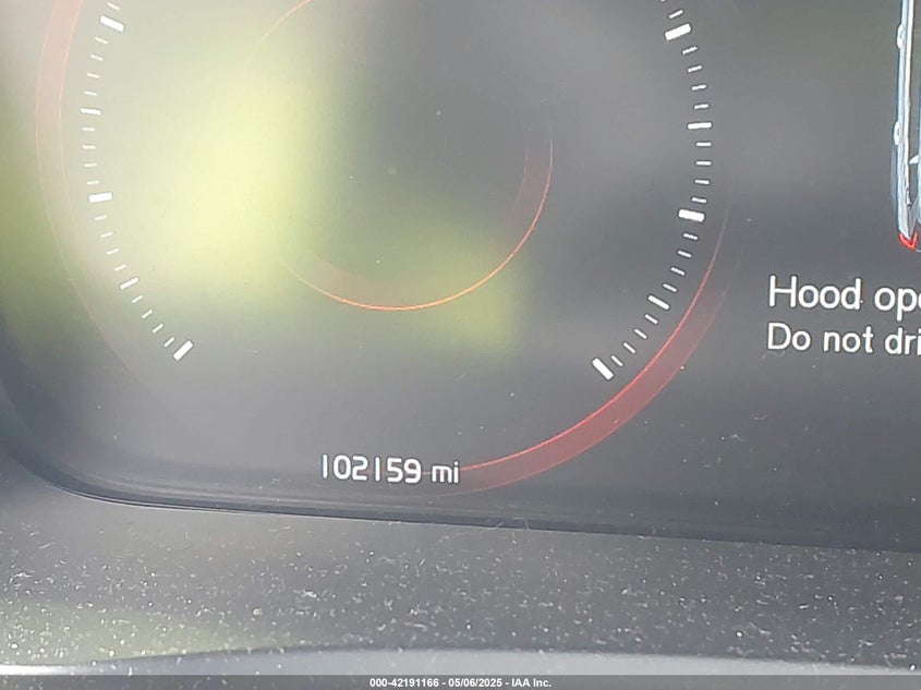 2016 VOLVO XC90 T6 MOMENTUM - YV4A22PK1G1043961