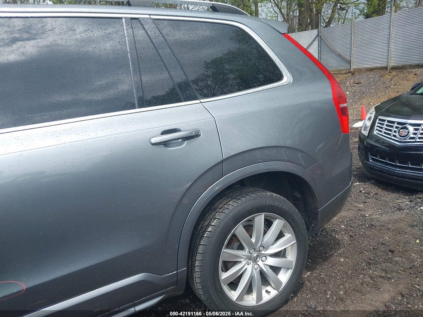 2016 VOLVO XC90 T6 MOMENTUM - YV4A22PK1G1043961