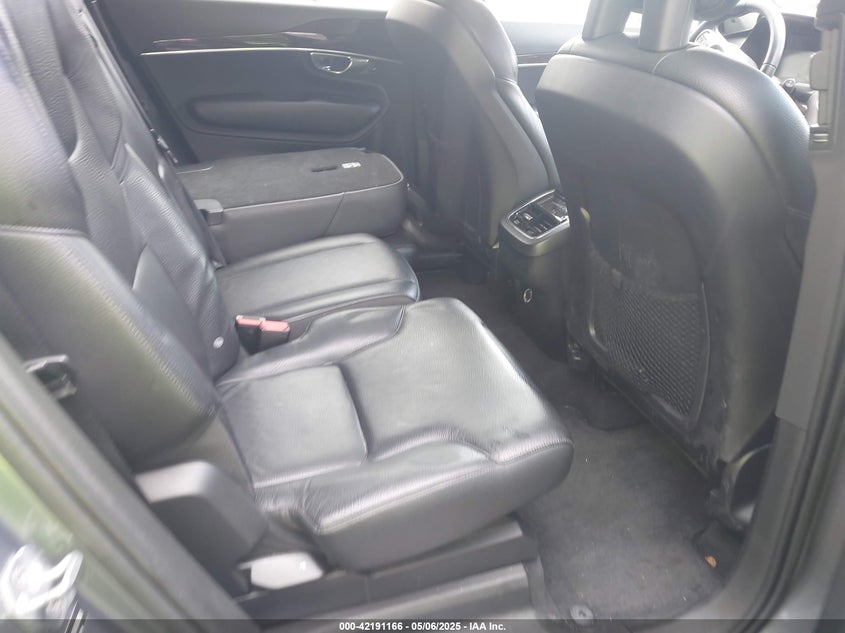 2016 VOLVO XC90 T6 MOMENTUM - YV4A22PK1G1043961