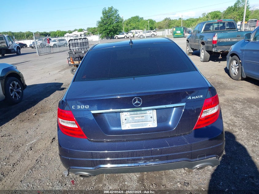 2012 MERCEDES-BENZ C VIN: WDDGF8BB4CA618047