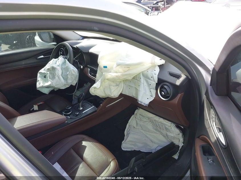 2018 ALFA ROMEO STELVIO VIN: ZASFAKAN1J7B89142