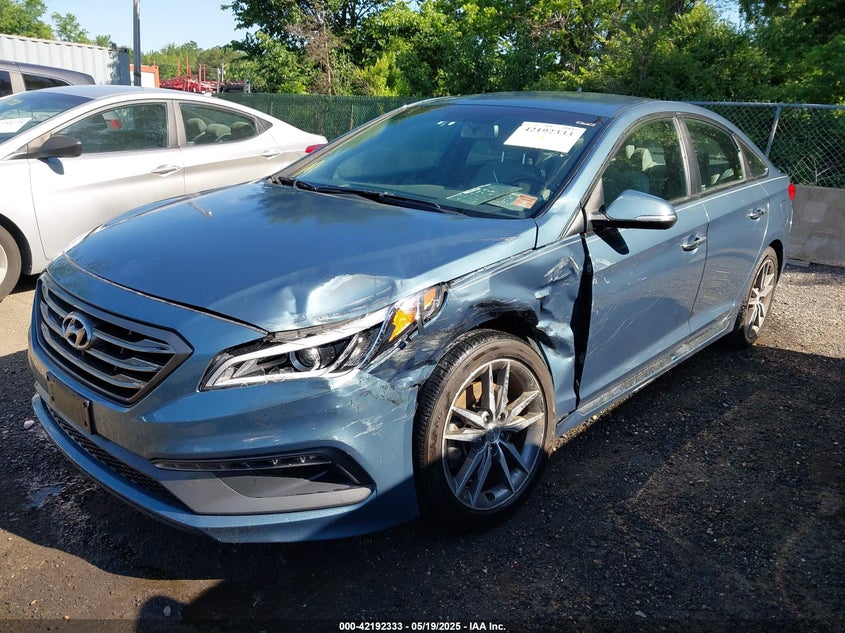 2015 HYUNDAI SONATA VIN: 5NPE34AB2FH037423