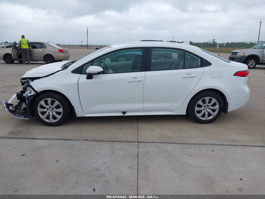 VIN 5YFB4MDE2SP258667 2025 TOYOTA COROLLA LE