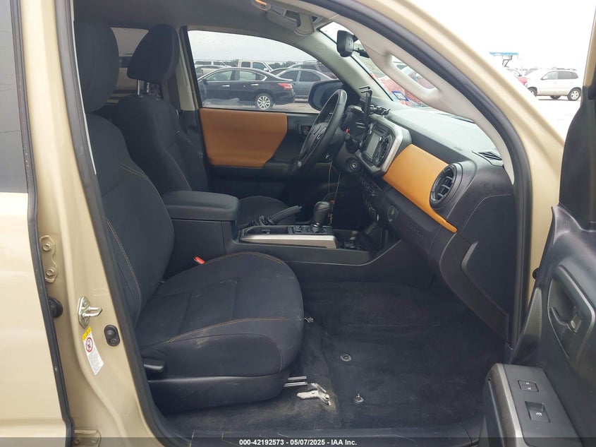 VIN 3TMCZ5AN8JM169871 2018 TOYOTA TACOMA SR5 V6