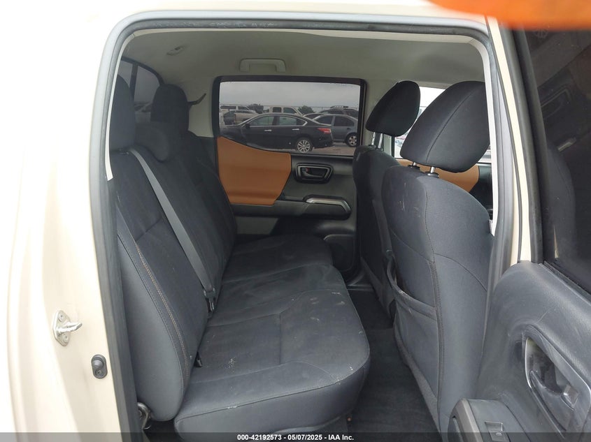 VIN 3TMCZ5AN8JM169871 2018 TOYOTA TACOMA SR5 V6