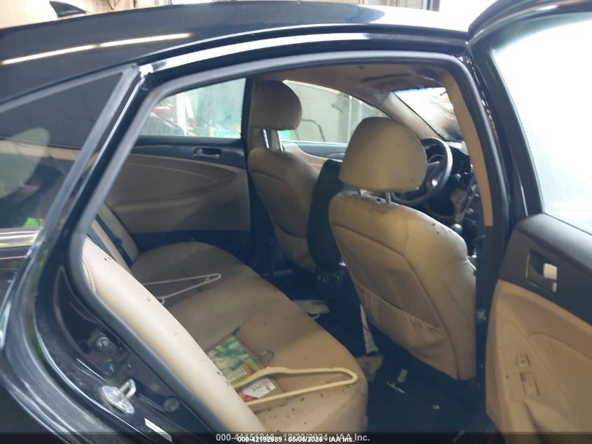 2012 Hyundai Sonata Hybrid VIN: KMHEC4A44CA028285 Lot: 42192589