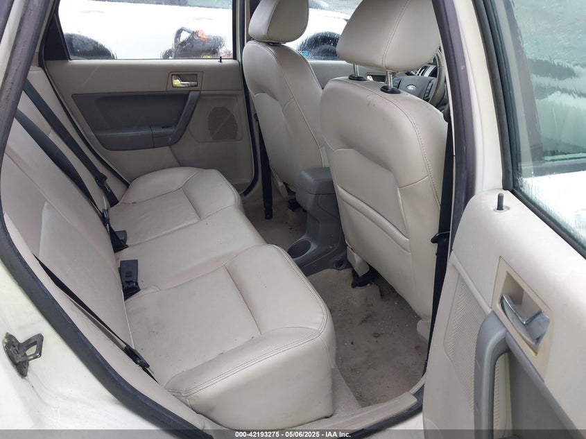 2011 FORD FOCUS VIN: 1FAHP3HN4BW177155