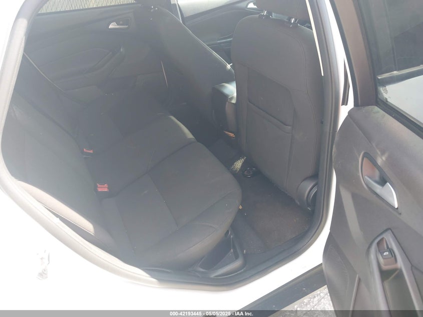 2015 FORD FOCUS VIN: 1FADP3K28FL223431