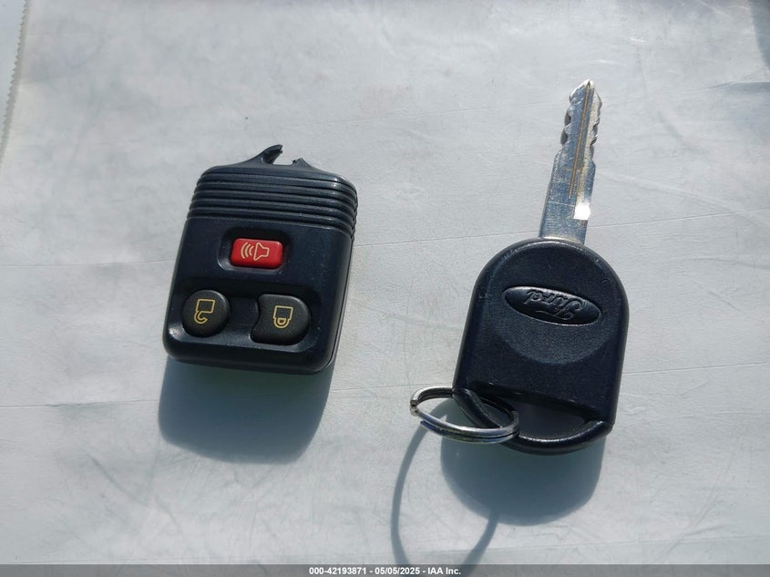 2007 FORD ESCAPE VIN: 1FMYU02Z57KA15736