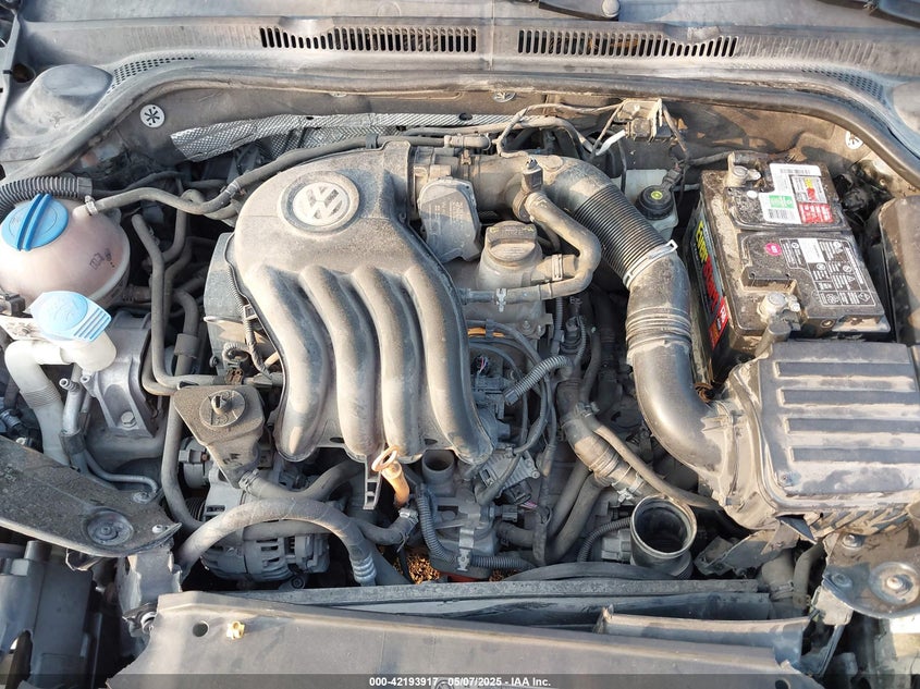 2015 VOLKSWAGEN JETTA 2.0L S - 3VW2K7AJ8FM406923