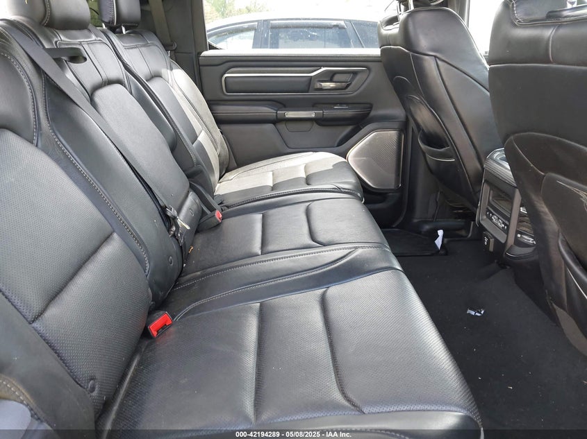 2019 RAM 1500 LIMITED  4X4 5'7 BOX - 1C6SRFHT4KN512177