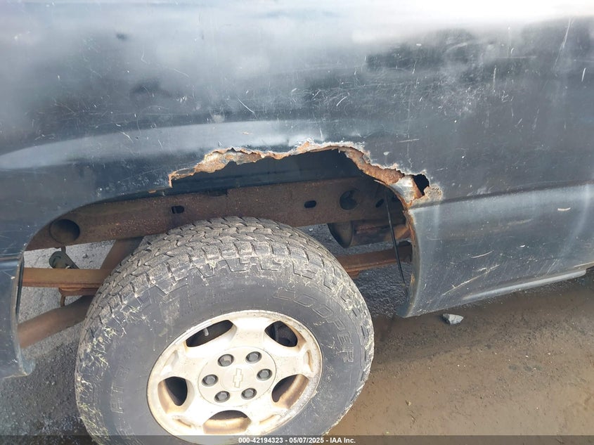 2003 Chevrolet Silverado 1500 Ls VIN: 2GCEK19T331196883 Lot: 42194323