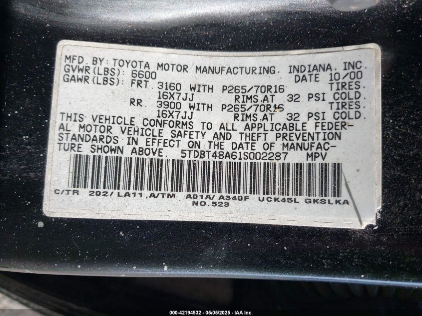 2001 Toyota Sequoia Limited V8 VIN: 5TDBT48A61S002287 Lot: 42194532