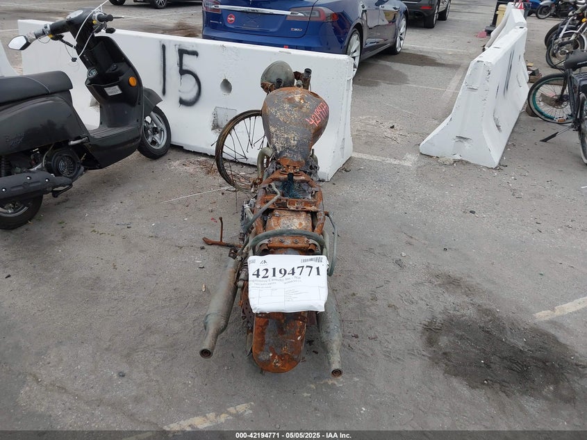 2011 TRIUMPH MOTORCYCLE BONNEVILLE T/100 - SMT910K18BT468166