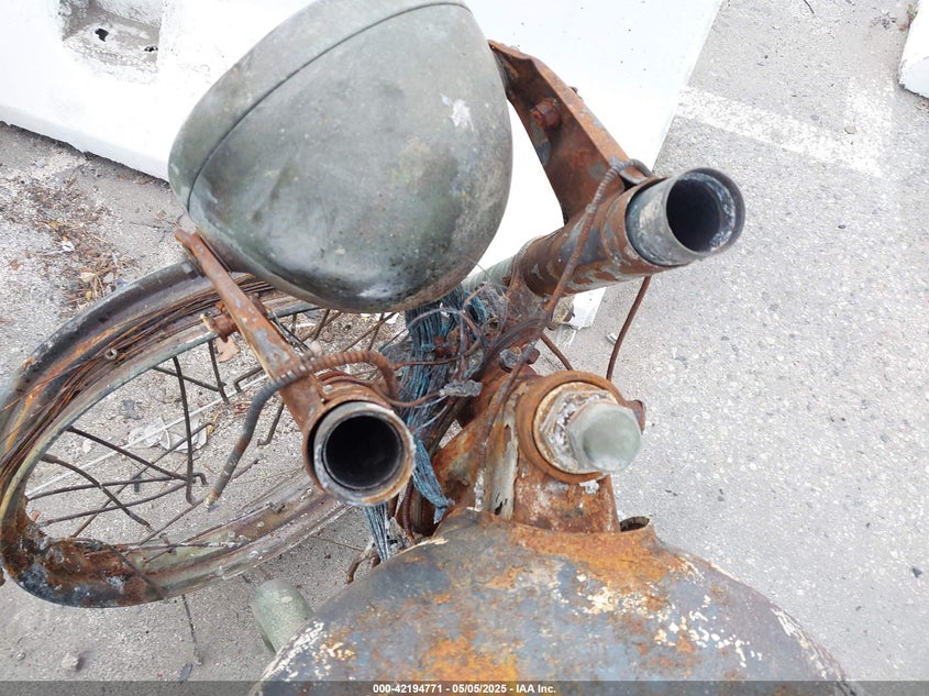 2011 TRIUMPH MOTORCYCLE BONNEVILLE T/100 - SMT910K18BT468166