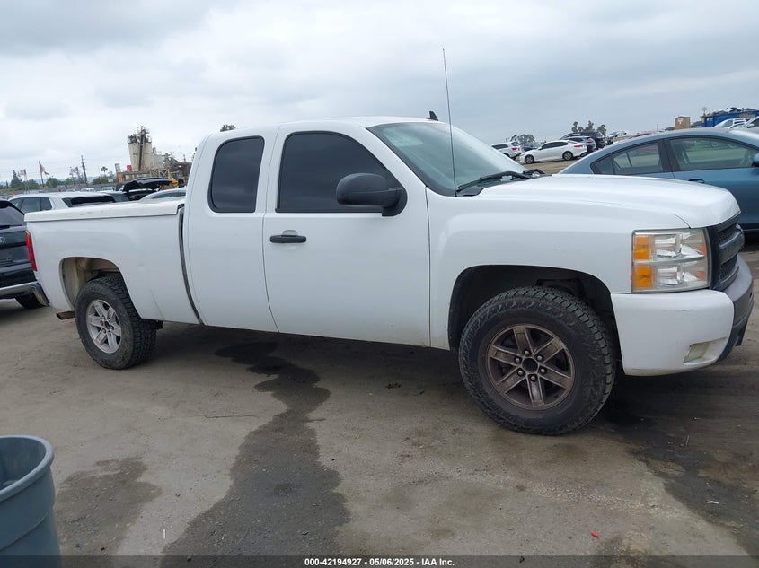 2011 CHEVROLET SILVERADO 1500 VIN: 1GCRCSEA5BZ285501