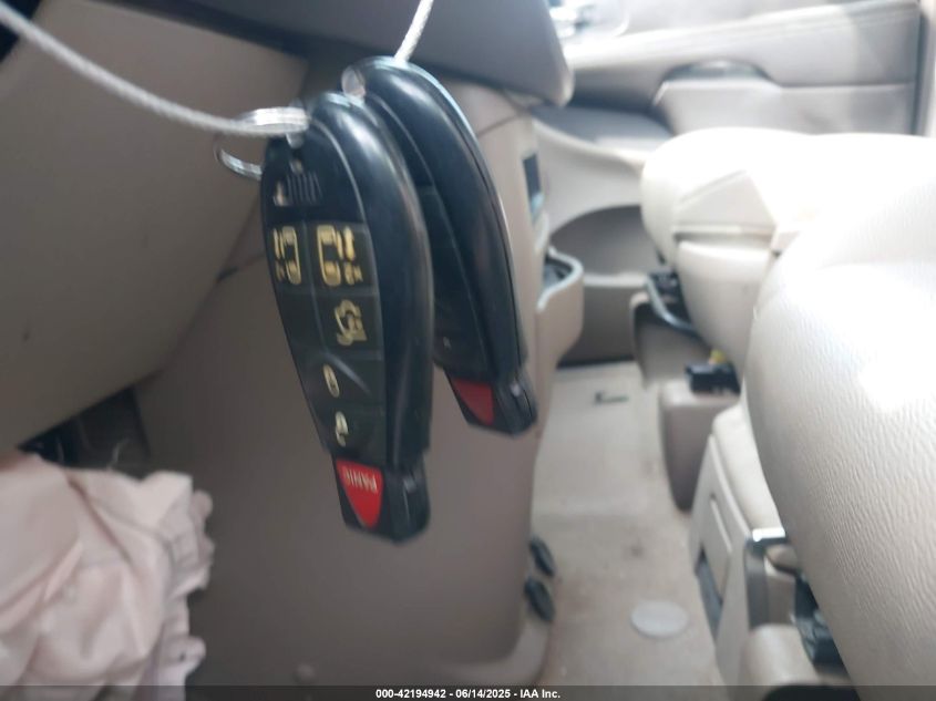 2016 Chrysler Town & Country Touring VIN: 2C4RC1BG7GR282362 Lot: 42194942