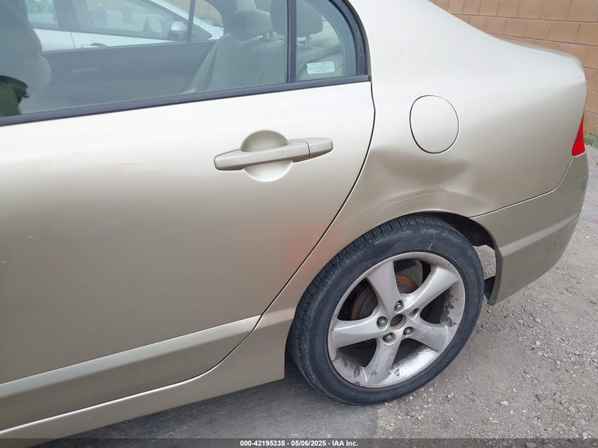 2007 HONDA CIVIC VIN: JHMFA16567S007208