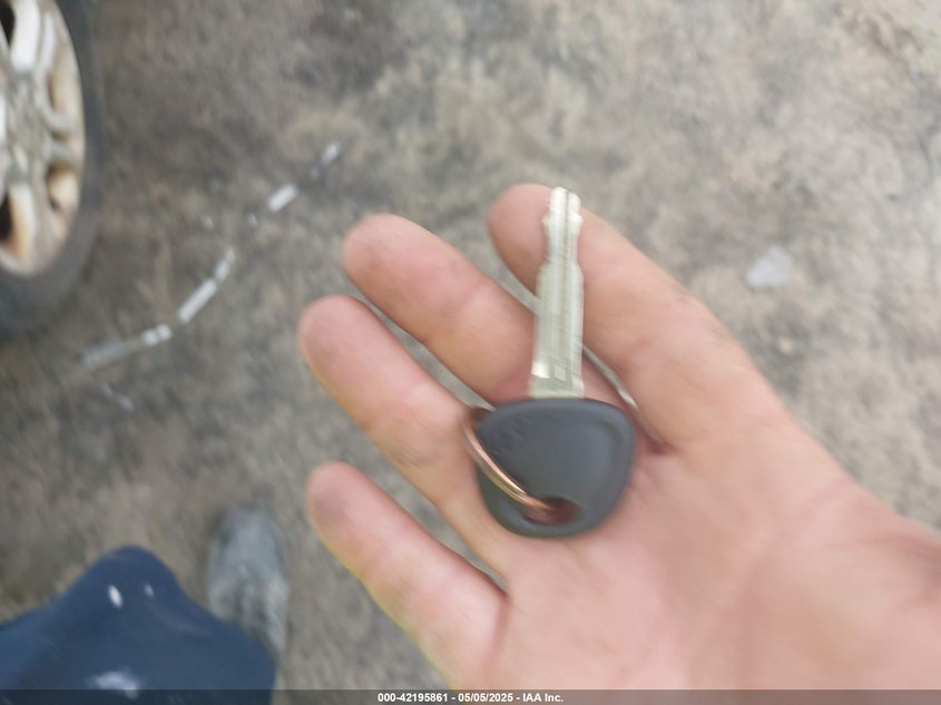 2007 HYUNDAI ELANTRA VIN: KMHDU46D77U184052