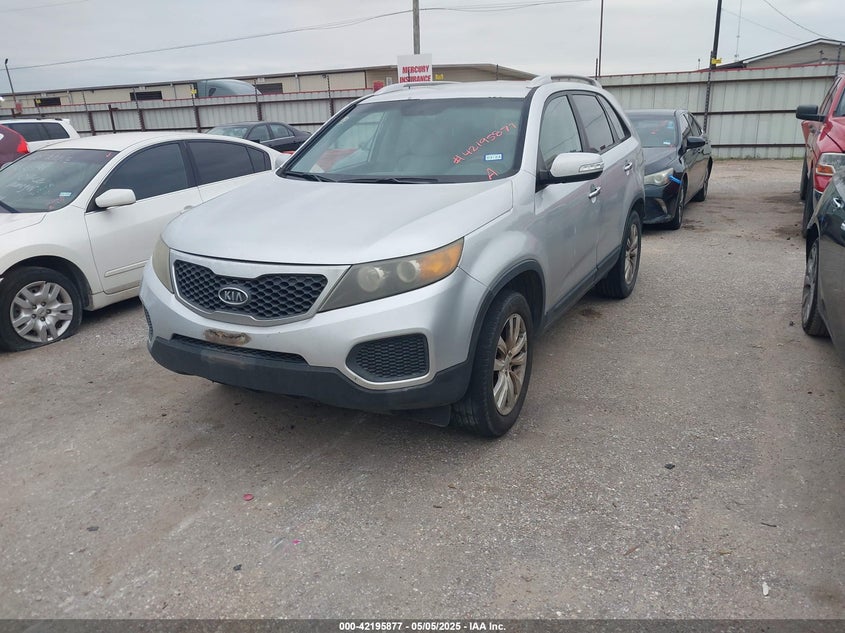 2011 KIA SORENTO VIN: 5XYKT4A24BG049710