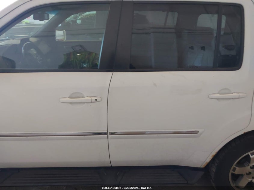2010 HONDA PILOT VIN: 5FNYF4H95AB019903