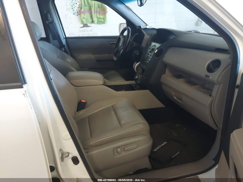 2010 HONDA PILOT VIN: 5FNYF4H95AB019903