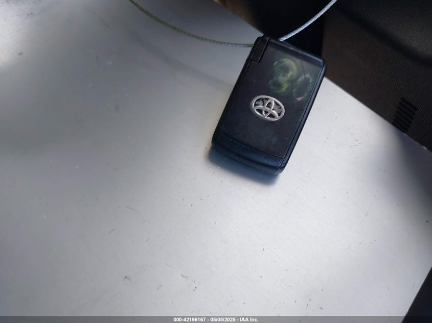 2008 TOYOTA PRIUS VIN: JTDKB20UX83379830
