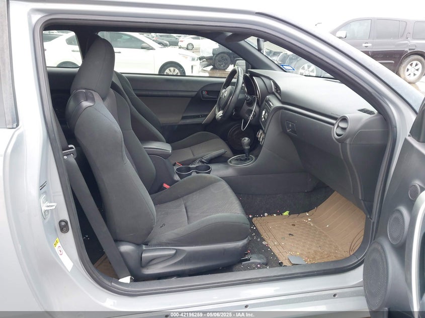 2011 SCION TC VIN: JTKJF5C76B3004220