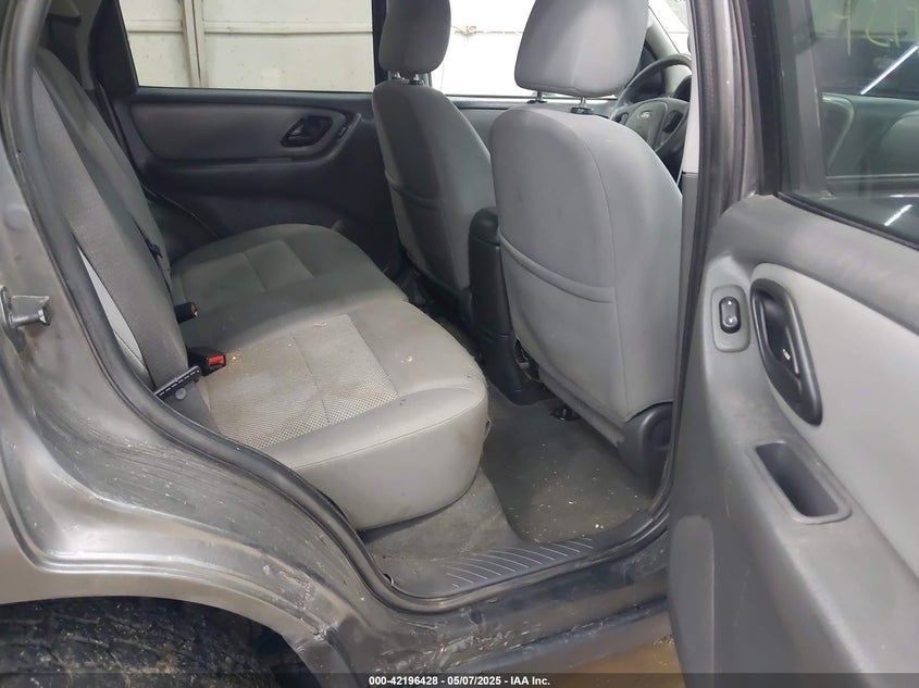 2006 FORD ESCAPE VIN: 1FMYU93196KC43833