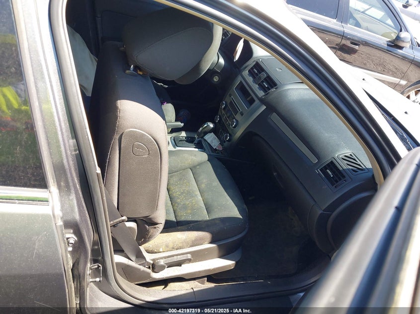 2010 FORD FUSION VIN: 3FAHP0HAXAR194104