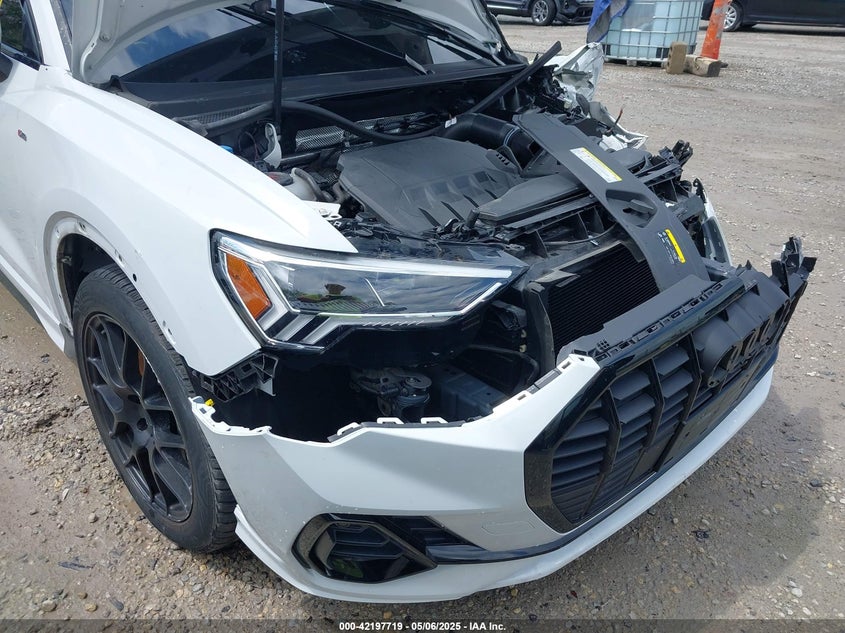 2022 AUDI Q3 VIN: WA1EECF3XN1007804