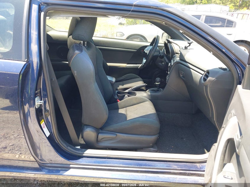 2011 TOYOTA SCION TC VIN: JTKJF5C72B3009947