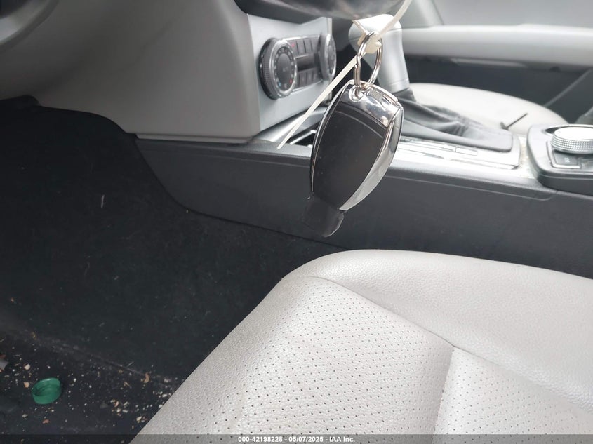 2008 MERCEDES-BENZ C 300 VIN: WDDGF81X68F109181