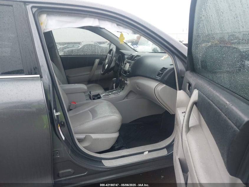 2013 TOYOTA HIGHLANDER SE V6 - 5TDZK3EH5DS136001