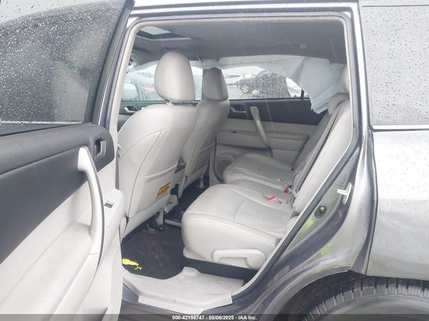 2013 TOYOTA HIGHLANDER SE V6 - 5TDZK3EH5DS136001