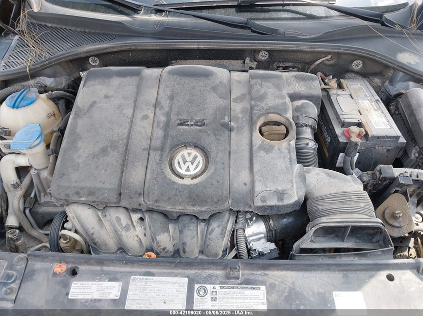 2013 VOLKSWAGEN PASSAT VIN: 1VWBH7A32DC011750