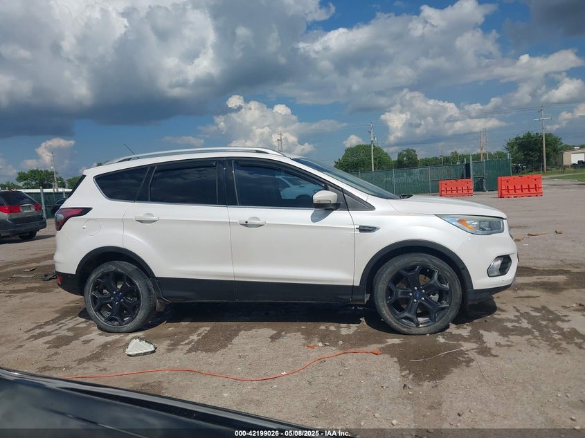 VIN 1FMCU0J99HUB01830 2017 FORD ESCAPE TITANIUM