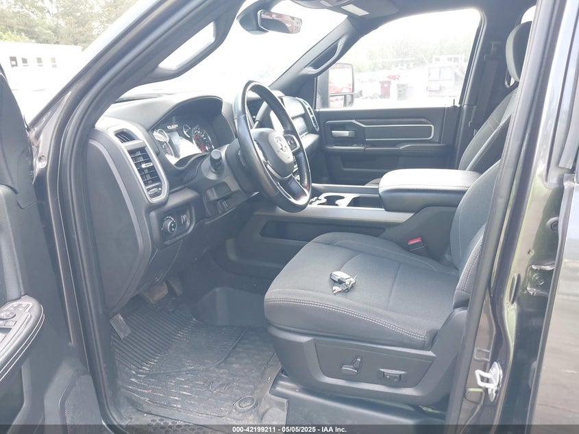 2023 Ram 3500 Big Horn 4X4 8' Box VIN: 3C63RRHL0PG542718 Lot: 42199211